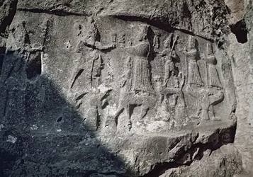Détail des reliefs de la Chambre A représentant le mariage mystique du dieu de la tempête, Teshub, et de la déesse-mère de la terre, Hepat